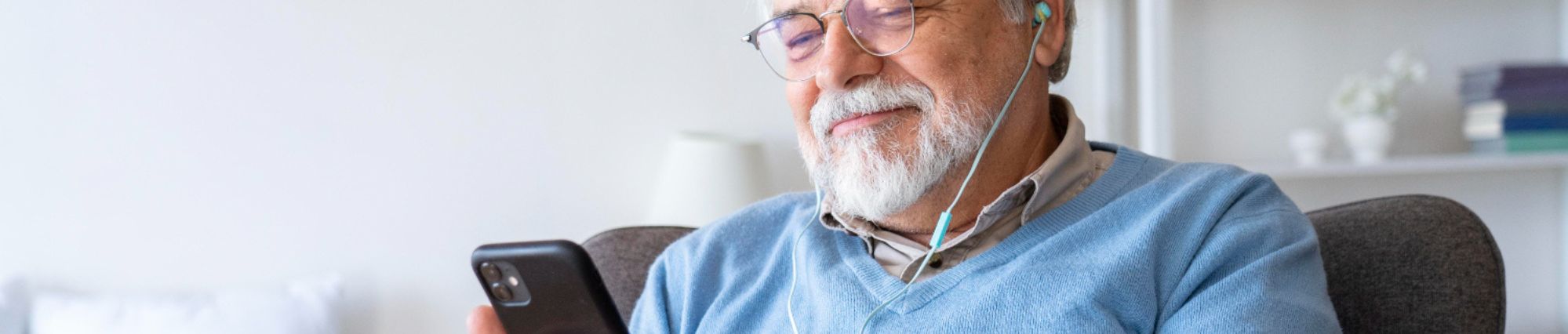 Senior Demographic smartphone 1999x 426